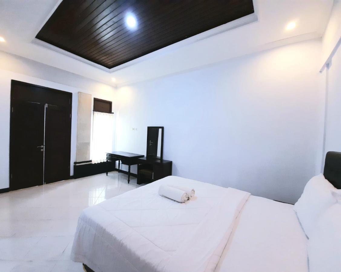 Ganggas Homestay Jimbaran Buitenkant foto