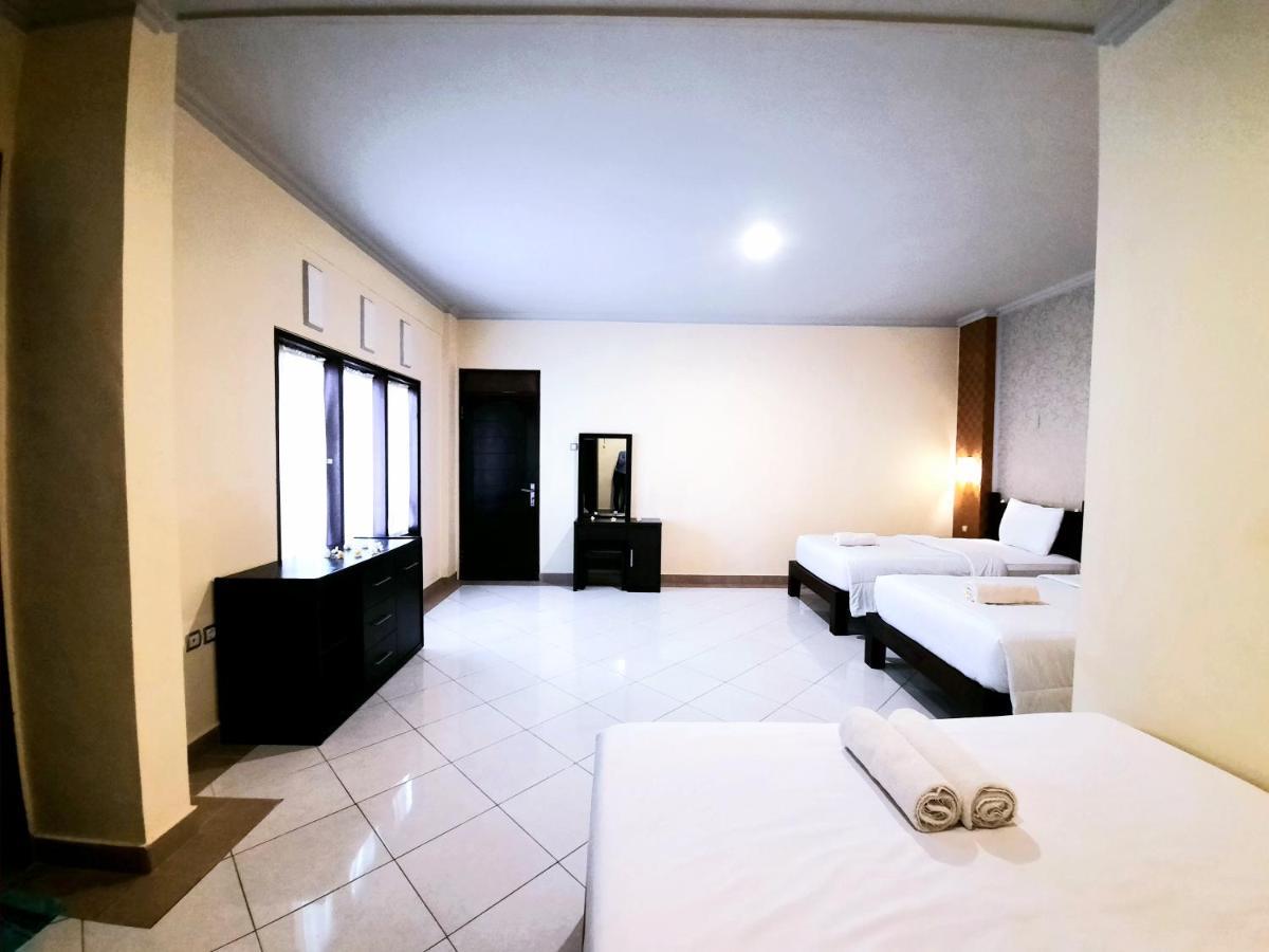 Ganggas Homestay Jimbaran Buitenkant foto
