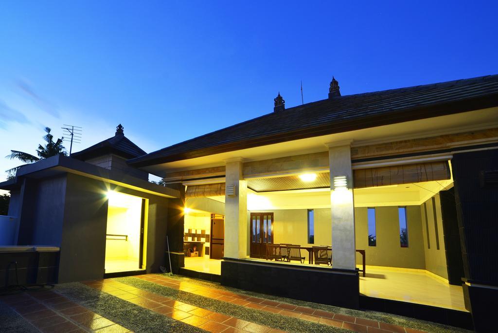 Ganggas Homestay Jimbaran Buitenkant foto