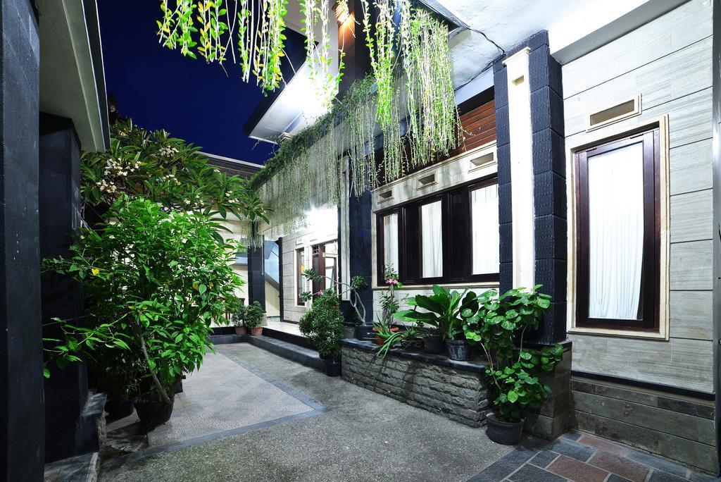 Ganggas Homestay Jimbaran Buitenkant foto